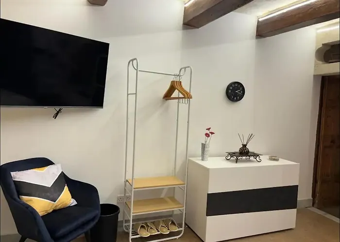 Vincenti'S Nest In Valletta