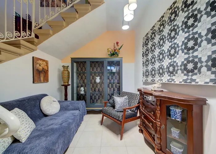 Charming Central 2Br Townhouse With Rooftop Terrace
