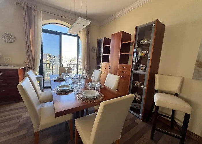 Entire 3 Bedroom Home With Terrace In St Julians - Near Spinola Bay